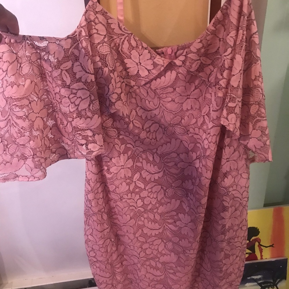 Soft pink dress - Picture 1 of 3